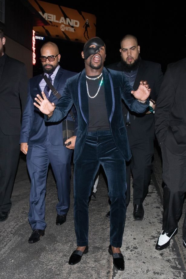 Mayweather, erou principal in Fifty Shades of Grey! Avion cadou si petrecere cu tema la Hollywood!_5