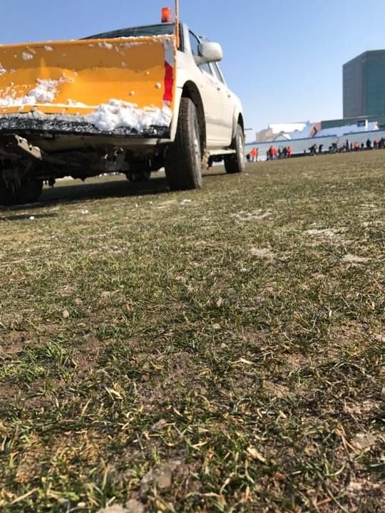 FOTO: Gheata a fost indepartata de pe gazon! Cum arata ACUM stadionul din Sibiu, cu 2 ore inainte de meci_2