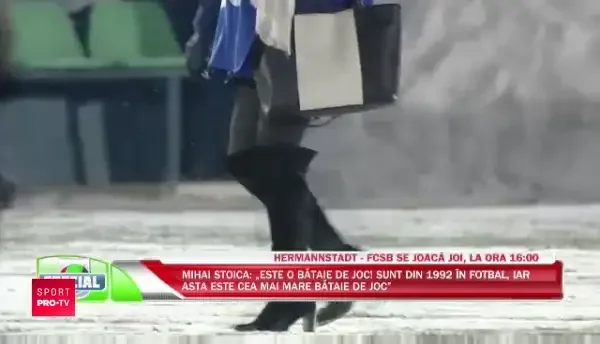 "Oooo, vezi sa nu ne strici gazonul!: :)) Cum sa-ti mentii echilibrul in cizme pe terenul inghetat de la Sibiu