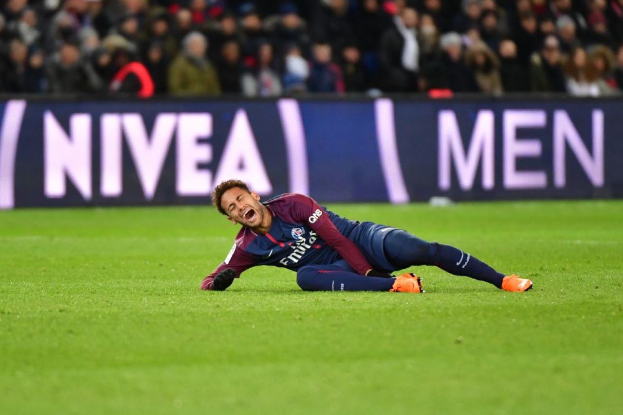 Veste SOC a doctorului care il va opera pe Neymar! Brazilianul a fost vazut in scaun cu rotile: FOTO_1