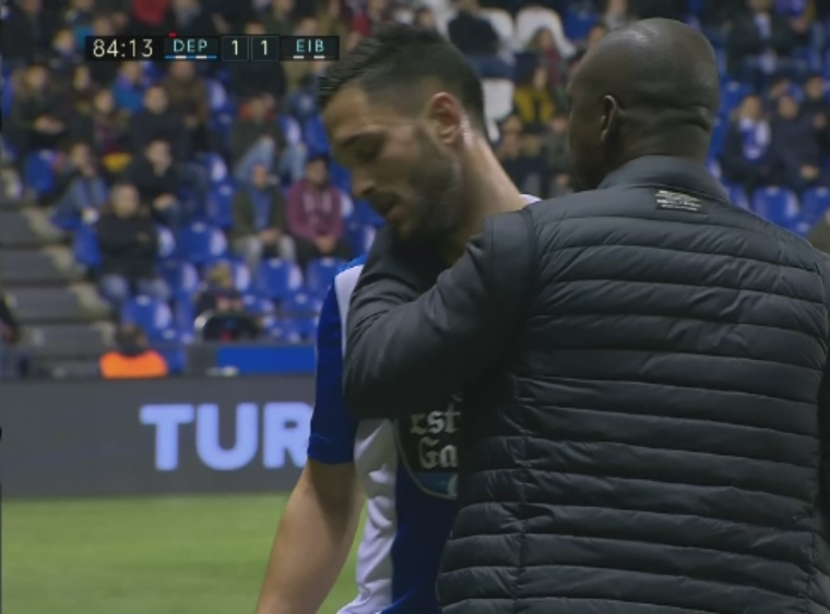 FOTO | Andone A EXPLODAT in momentul schimbarii: s-a certat cu Seedorf dupa ce a iesit de pe teren! Reactia imediata a antrenorului lui Depor_2