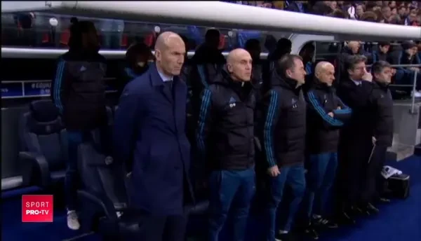 LINISTE SI LACRIMI PENTRU ASTORI! Ce s-a intamplat pe teren inainte de PSG - Real Madrid