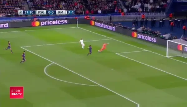 Ocazie Benzema vs PSG