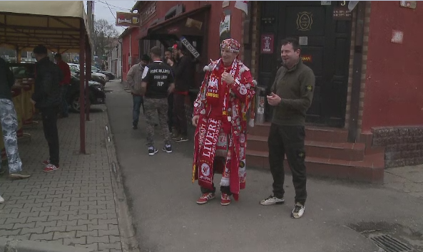 Cel mai colorat suporter Liverpool a ajuns in Romania! Fani si Serbia, Ungaria, Austria si Anglia s-au strans la Arad FOTO_2