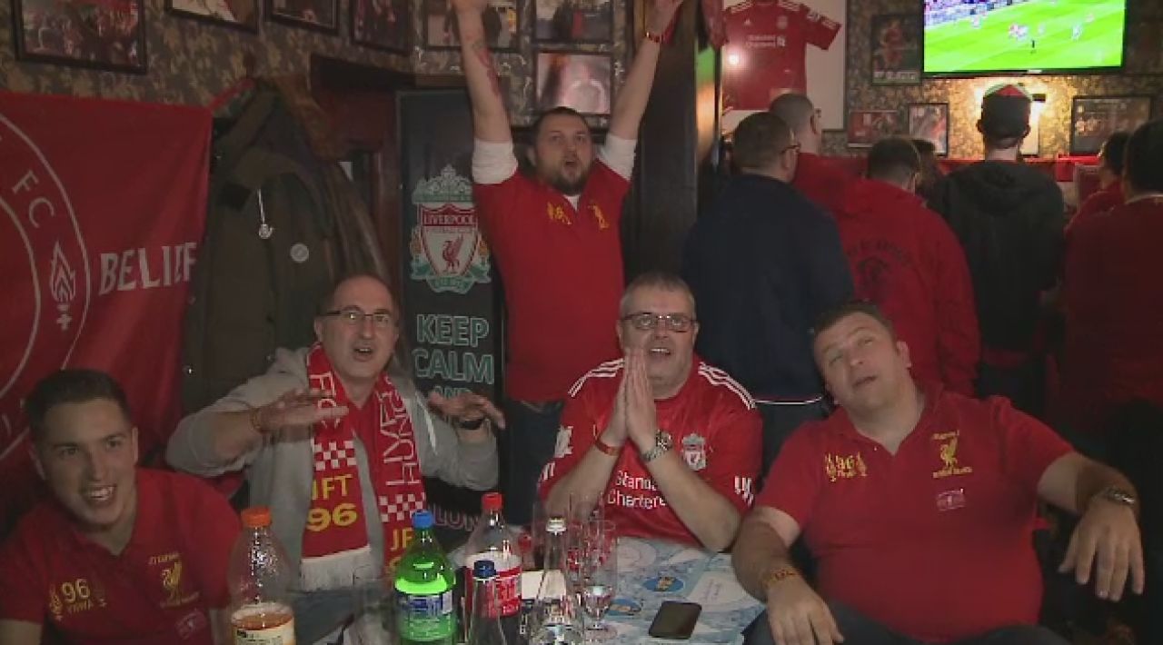 Cel mai colorat suporter Liverpool a ajuns in Romania! Fani si Serbia, Ungaria, Austria si Anglia s-au strans la Arad FOTO_5