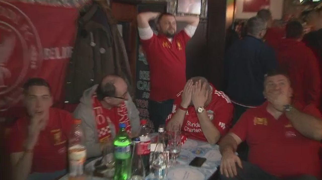 Cel mai colorat suporter Liverpool a ajuns in Romania! Fani si Serbia, Ungaria, Austria si Anglia s-au strans la Arad FOTO_6