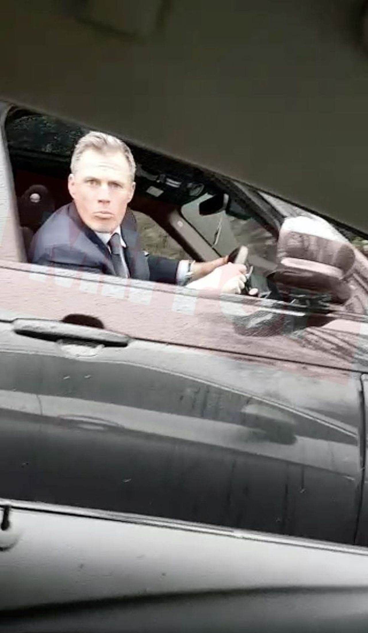 ULTIMA ORA! Jamie Carragher, SUSPENDAT de Sky Sports dupa ce a SCUIPAT o fetita de 14 ani in trafic! VIDEO_1