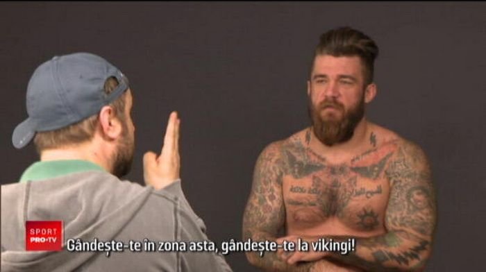 Uriasii din Super Kombat isi umfla muschii sa obtina roluri in filme! VIDEO