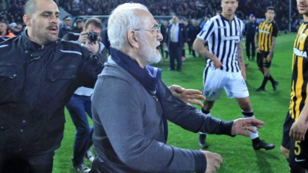 O noua BOMBA in Grecia! Cluburile se revolta impotriva Guvernului si nu vor sa suspende campionatul! Situatie incredibila