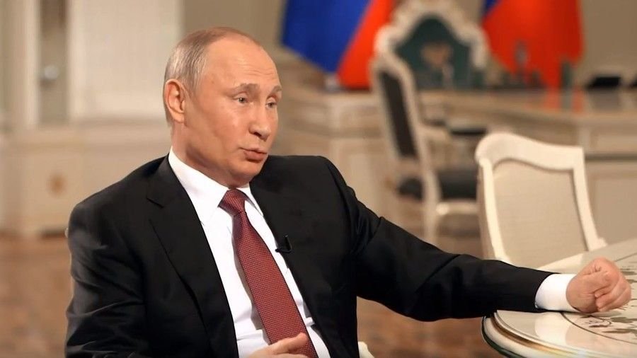 Dezvaluirile lui Putin din vremea cand era spion KGB. Cum se duelau KGB si Stasi pe terenul de fotbal: Erau buni, aveau sportul in sange