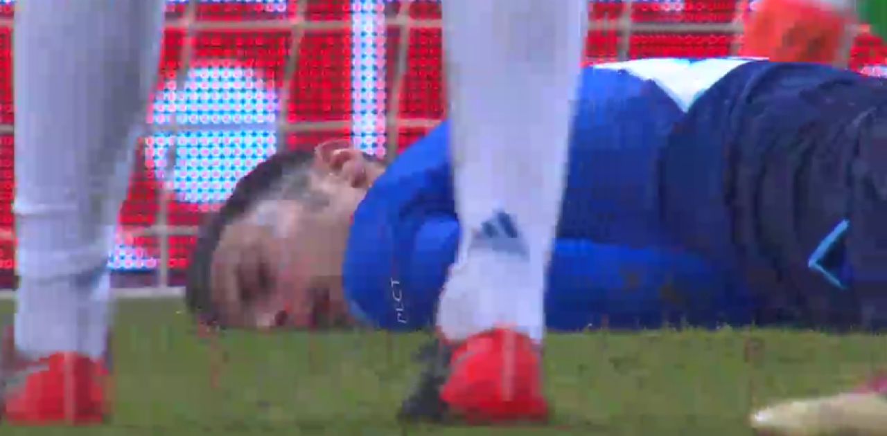 Moment socant! Stefan Radu, facut KO in Dinamo Kiev - Lazio! Romanul si-a pierdut cunostinta pe teren: FOTO_1