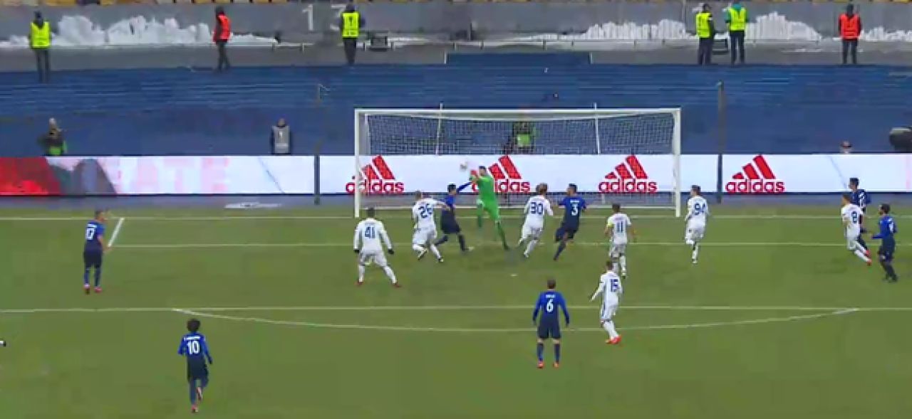 Moment socant! Stefan Radu, facut KO in Dinamo Kiev - Lazio! Romanul si-a pierdut cunostinta pe teren: FOTO_2