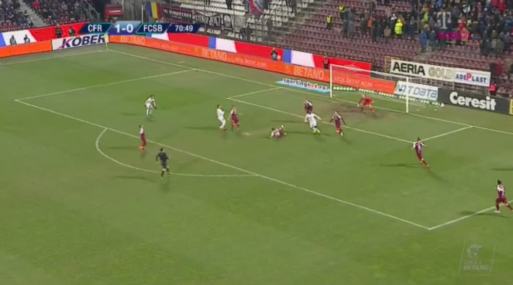 Un egal din care au castigat ambele . Mihai Mironica scrie despre meciul incins de la Cluj, alarma falsa a lui Becali si eroii neasteptati ai lui Dica