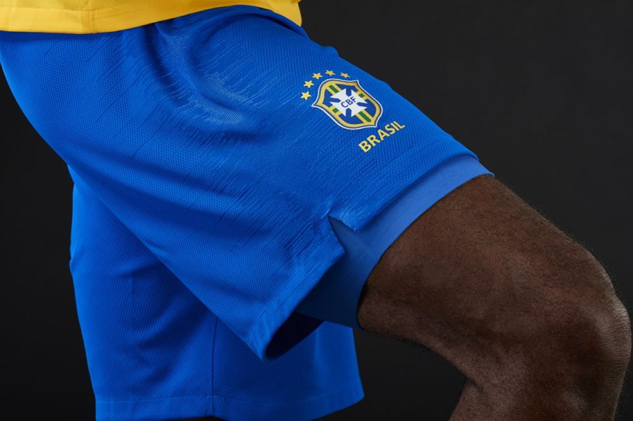 Super VIDEO: Brazilienii lui PSG si-au facut formatie si au cantat la prezentarea echipamentului pentru Mondial_10