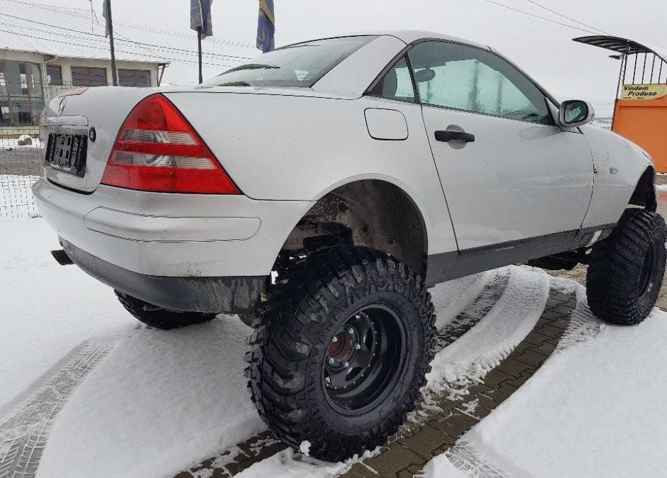 Cati bani cere un roman pentru cel mai ciudat SLK din lume! L-a transformat intr-o struto-camila: FOTO_4