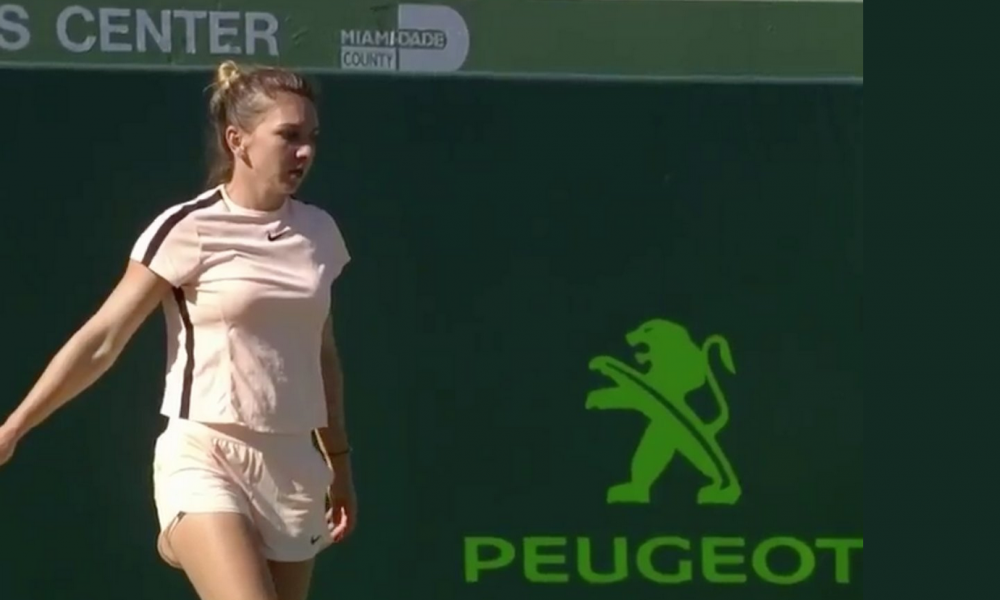 AMENDA pentru Simona Halep la Miami! Gestul pentru care a fost penalizata si HUIDUITA de americani! VIDEO