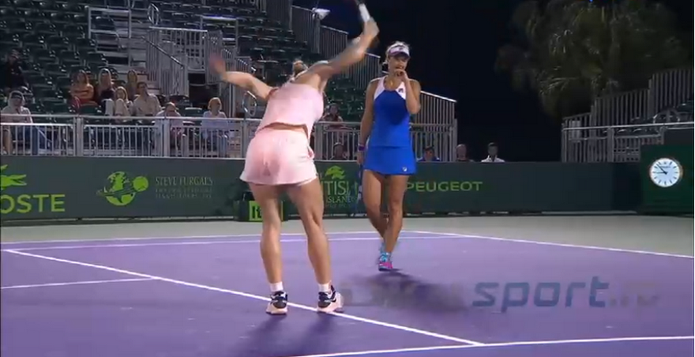 O noua CRIZA pentru Simona Halep! A certat-o pe Irina Begu si a vrut sa SPARGA racheta! FOTO
