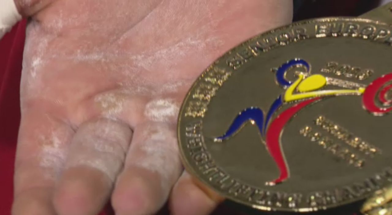 FOTO | Cum arata mainile unei triple campioane europene! La 48 de kilograme, Elena Andries a mutat MUNTI pana acum_3