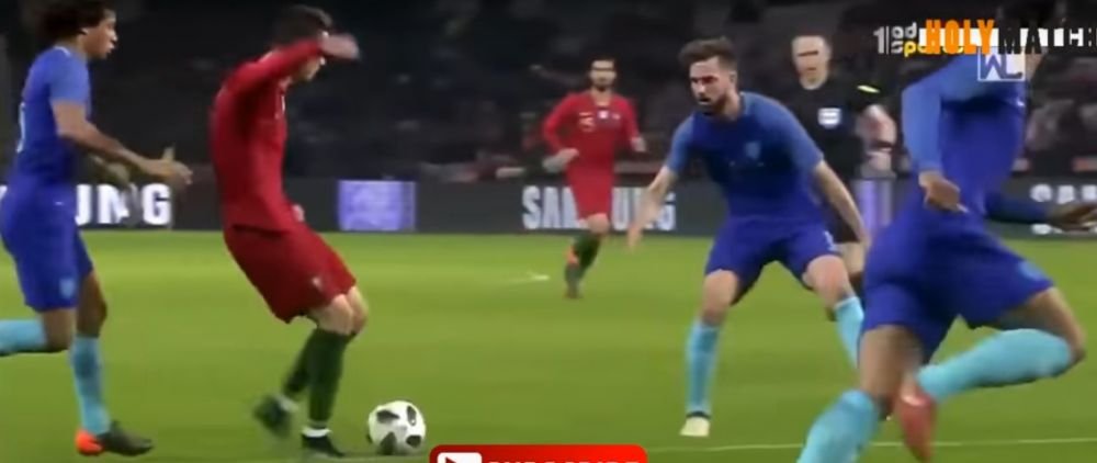 VIDEO GENIAL! Cristiano Ronaldo a reusit una dintre cele mai ridicole faze din cariera! A urlat la arbitru dupa o simulare evidenta