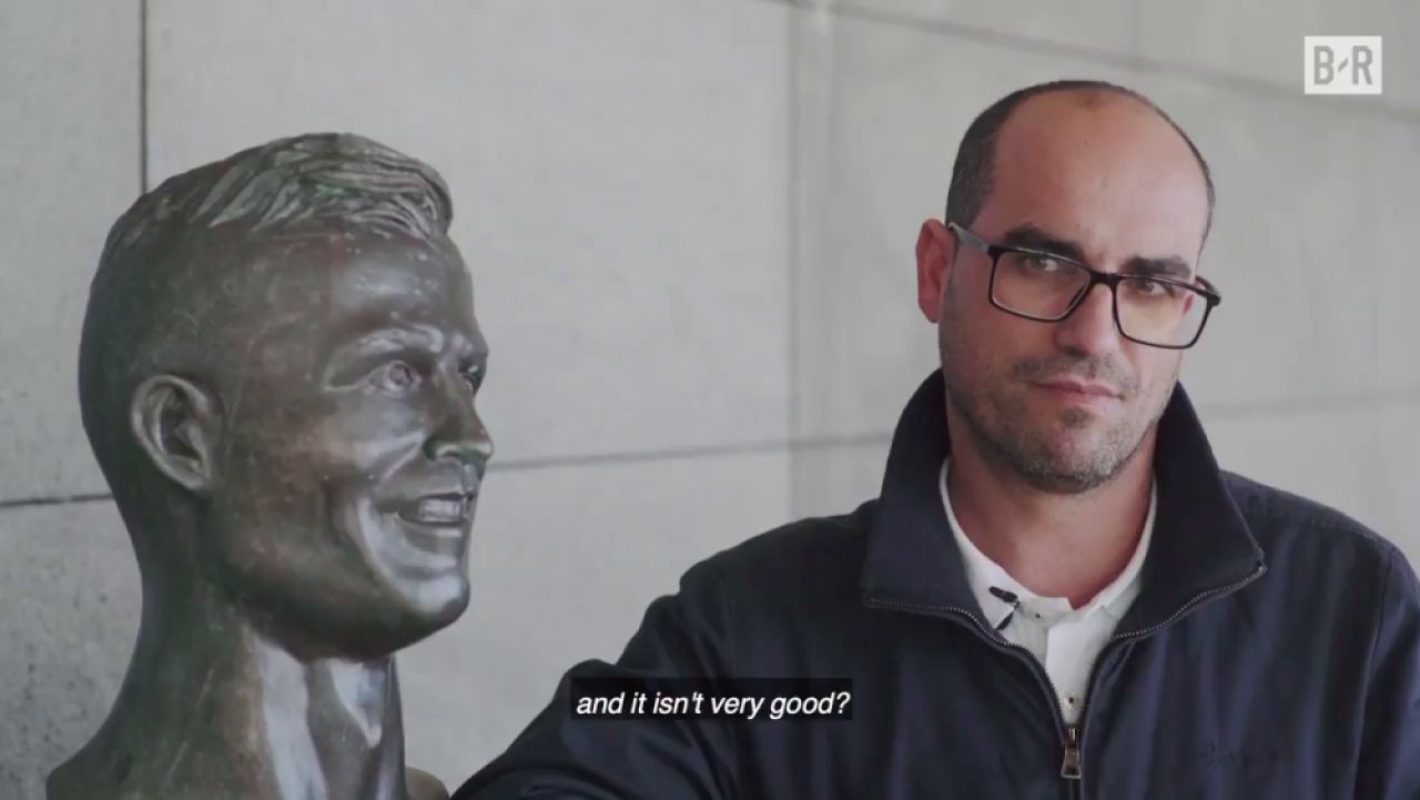 DRAMA artistului care i-a facut statuia lui Ronaldo! Prin ce a trecut dupa ce a fost IRONIZAT de toata planeta si cum a refacut-o. VIDEO_7