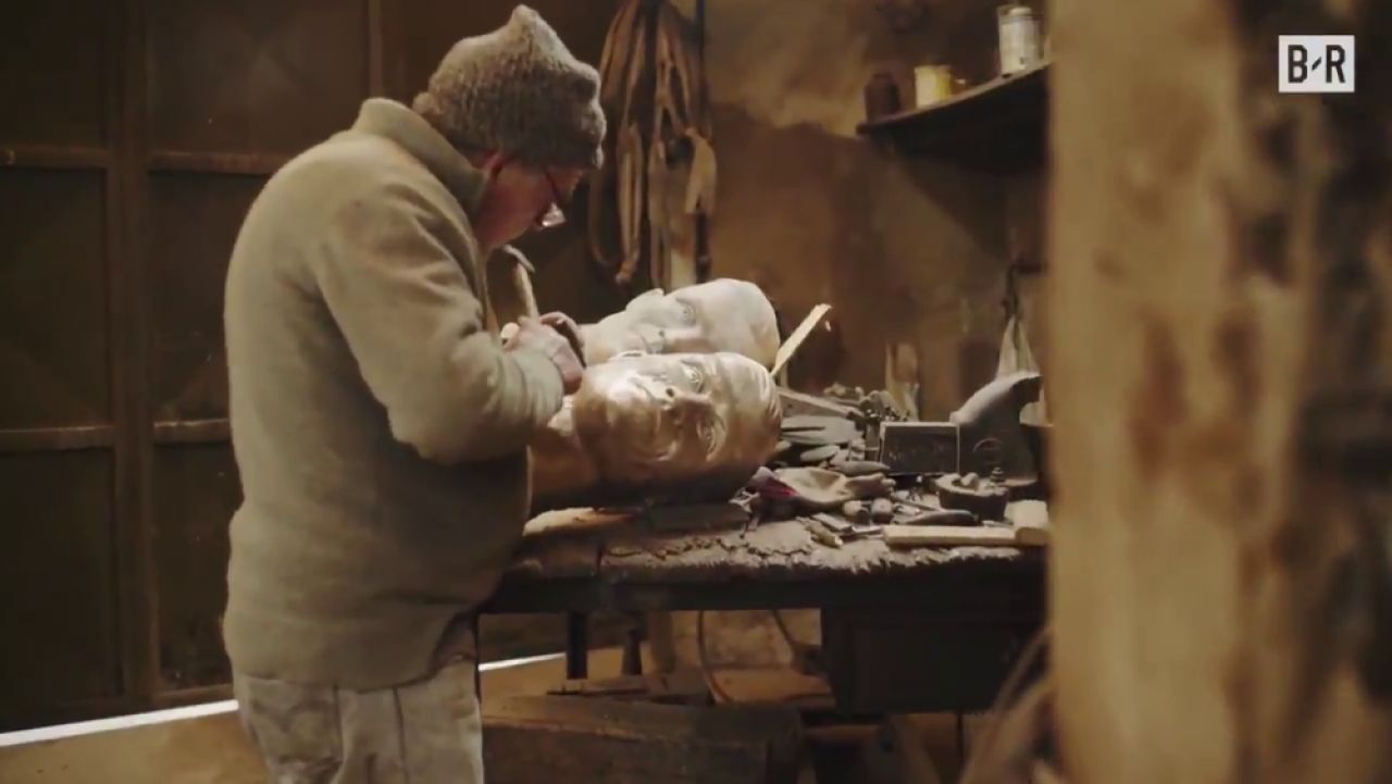 DRAMA artistului care i-a facut statuia lui Ronaldo! Prin ce a trecut dupa ce a fost IRONIZAT de toata planeta si cum a refacut-o. VIDEO_9