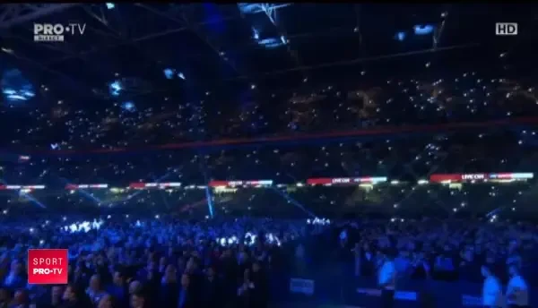 Intrari in ring Joshua si Parker