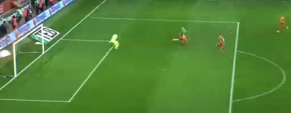 DEZASTRU pentru Sumudica: 0-5 ACASA cu Fenerbahce. Jucatorii si-au cerut scuze in fata peluzei. Scene INCREDIBILE pe teren_2