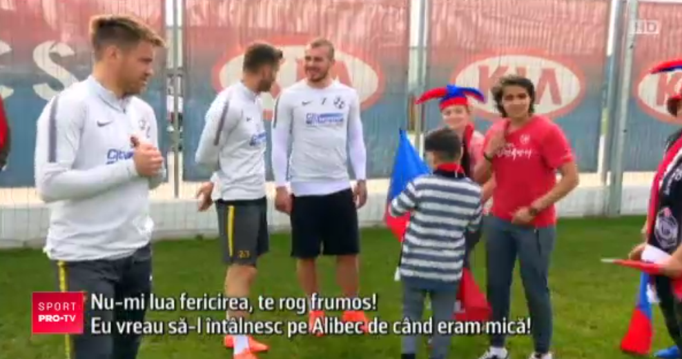 Nu esti asa gras cum se spune :)) Momente geniale la antrenamentul stelistilor! Ce le-au spus cativa copii lui Alibec si Budescu