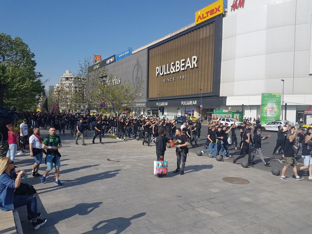 COD VISINIU pe National Arena! Meci NEBUN in L4: Rapid castiga cu 3-1 si e lider. Tensiune MAXIMA: Meciul a fost intrerupt de 5 ori!_4
