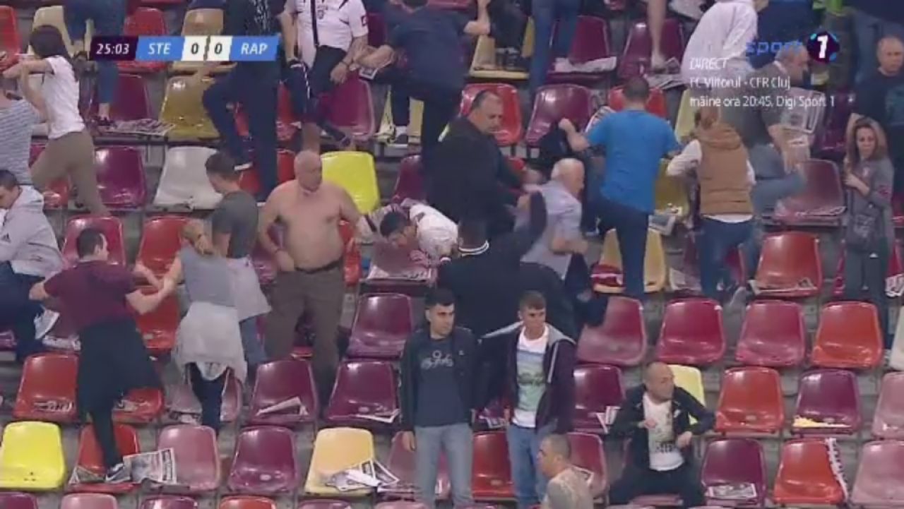 SANGE si RAZBOI pe National Arena! Fanii Stelei si ai Rapidului au rupt gardurile si a iesit MACEL! Jandarmii au intervenit imediat: FOTO_1