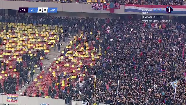 SANGE si RAZBOI pe National Arena! Fanii Stelei si ai Rapidului au rupt gardurile si a iesit MACEL! Jandarmii au intervenit imediat: FOTO_6