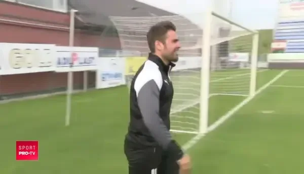 VIDEO: Surpriza URIASA in prima zi a lui Mutu ca antrenor la Voluntari! Cum si-a lasat masca jucatorii