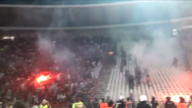 Mai rau ca pe National Arena: sarbii au fost la un pas sa dea FOC la stadion la Steaua Rosie - Partizan! VIDEO