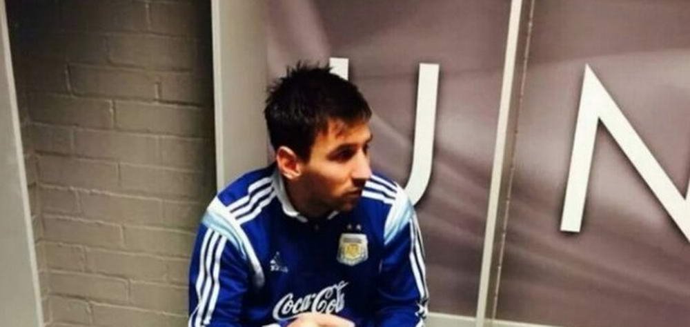 Cum a ajuns Messi IDOL in vestiarul lui Manchester United. Ce poza a fost agatata in vestiar. FOTO