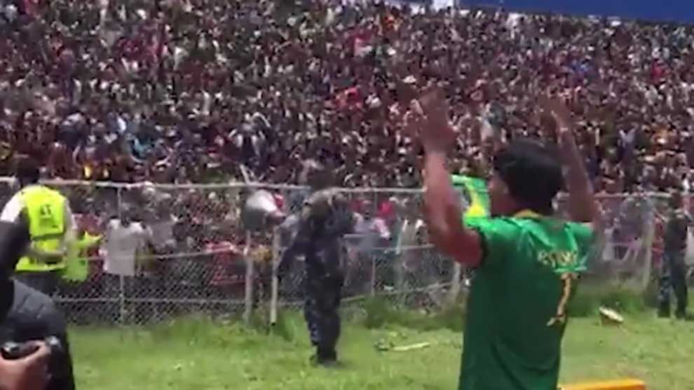 Ronaldinho, in lacrimi in fata a mii de fani! Ce a facut starul brazilian cand a ajuns pe un stadion in Etiopia