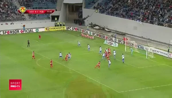 Botosani da gol, dar tusierul ridica fanionul de la margine pentru offside!