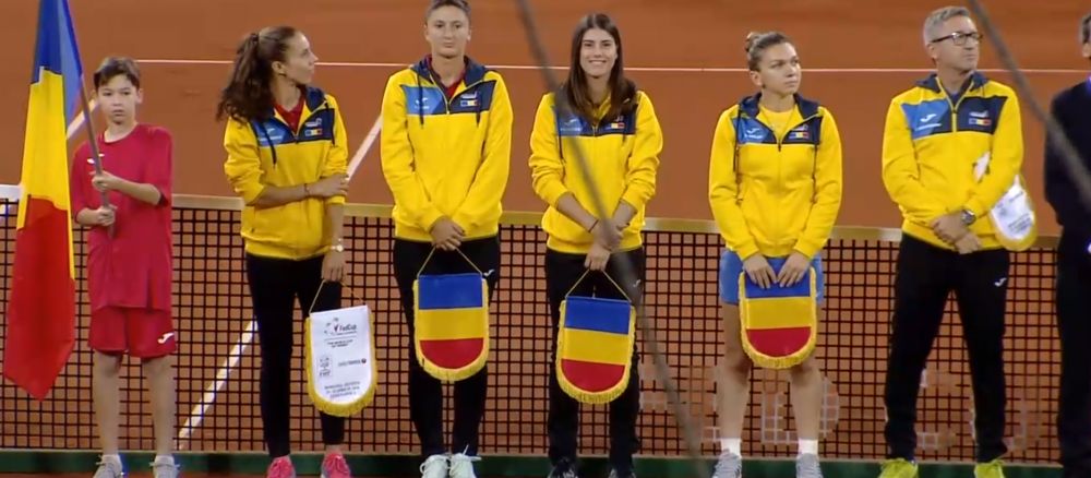 FOTO Simona Halep, emotionata de bannerul imens aparut in tribune, la Cluj! Cum a reactionat_1