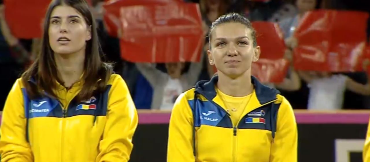 FOTO Simona Halep, emotionata de bannerul imens aparut in tribune, la Cluj! Cum a reactionat_4