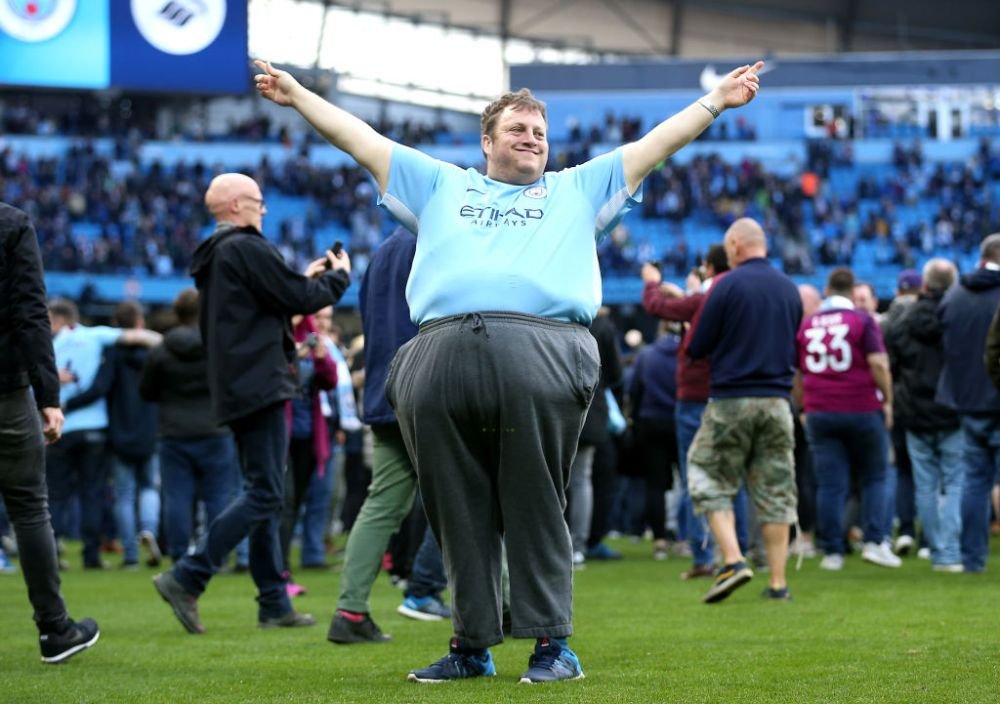 City a celebrat titlul cu o nebunie: 5-0, 82% posesie si terenul invadat de suporteri // GALERIE FOTO_10