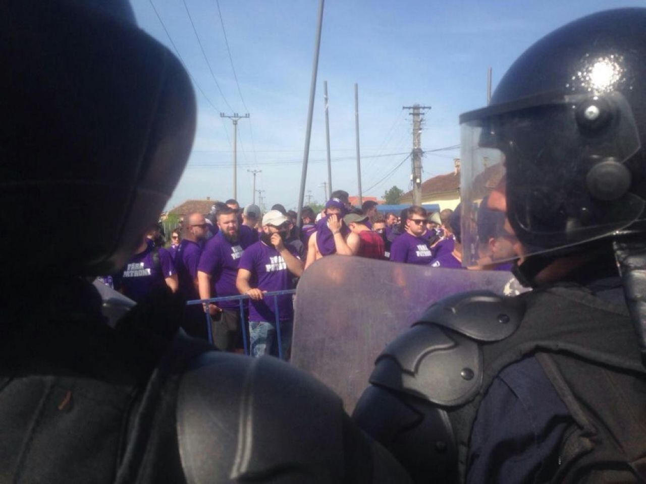 Scene incredibile la UTA - ASU Poli! Jucatorii Timisoarei au iesit de pe teren, arbitrul a fluierat finalul meciului! Explicatia gestului si cine a luat decizia retragerii_5
