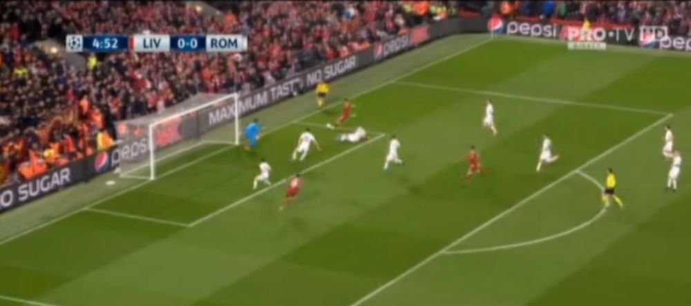 VIDEO | Faza rar intalnita in UEFA Champions League! Liverpool putea intra cu 3-0 la pauza pentru ca arbitrul... si-a stricat obiectul muncii! Hacker i l-a reparat :)