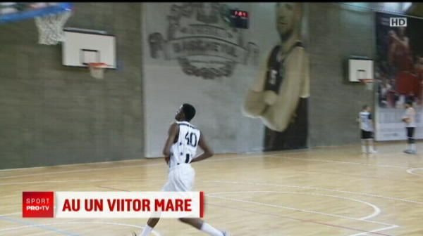 Importuri de 2 metri din Africa pentru ca Romania sa ajunga in lumea buna a baschetului! Reactia fabuloasa a pustilor cand au ajuns la Cluj