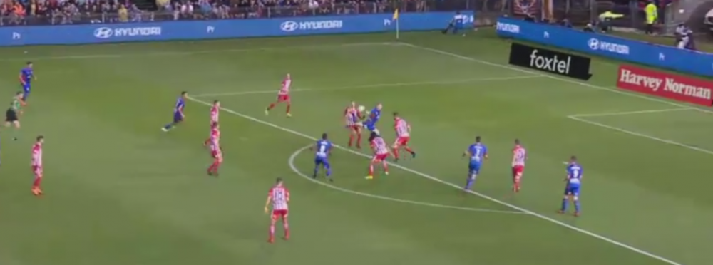 Nici la FIFA nu se poate asa ceva! E cel mai frumos gol marcat in 2018! Lob cu calcaiul de la 16 metri. VIDEO senzational
