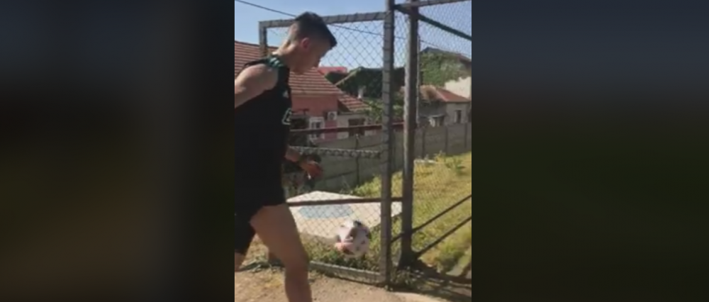 Ronaldinho, POTI sa dai asa?! Pustiul roman de la Ajax a marcat DE DUPA GARD! VIDEO FANTASTIC