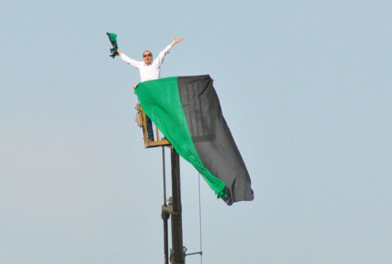 Era interzis pe stadion, dar a venit cu MACARAUA la meci! Imaginea zilei in Turcia. FOTO_1