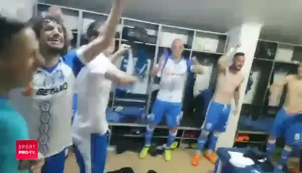 Bucurie enorma in vestiarul Craiovei dupa calificarea in finala Cupei! Mangia isi apara jucatorii: "Le-a fost greu sa uite rezultatul din tur"