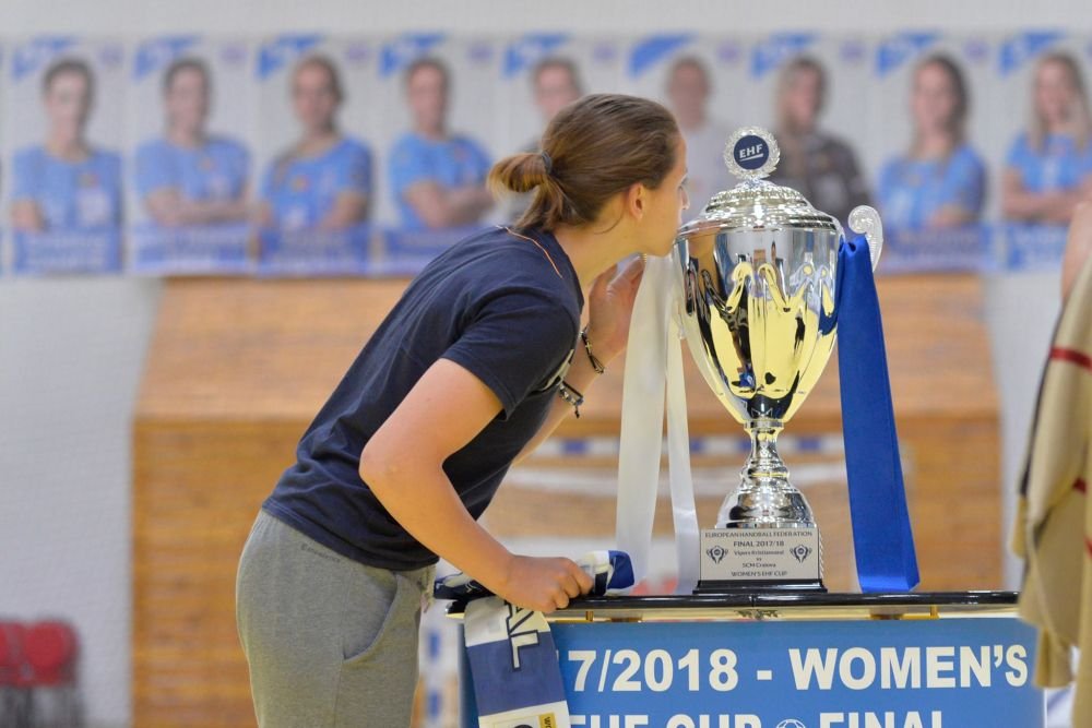 CRYova DE FERICIRE! SCM Craiova castiga DRAMATIC Cupa EHF la un singur GOL! Dumanska A SALVAT de 2 ori in ultimele secunde VICTORIA_2