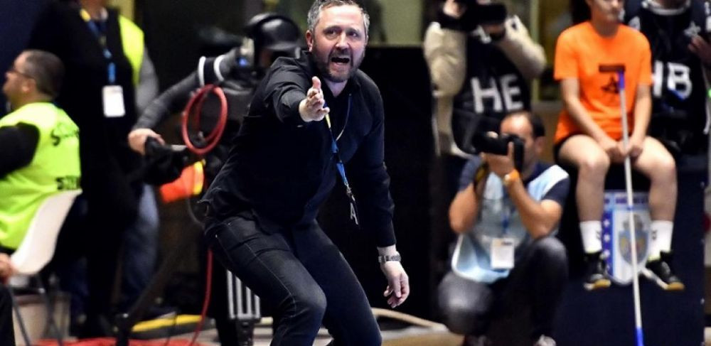 Totul a fost bine pana la 16-16! Apoi fiecare a jucat pentru ea! Reactia antrenorului celor de la CSM Bucuresti dupa infrangerea cu Gyor