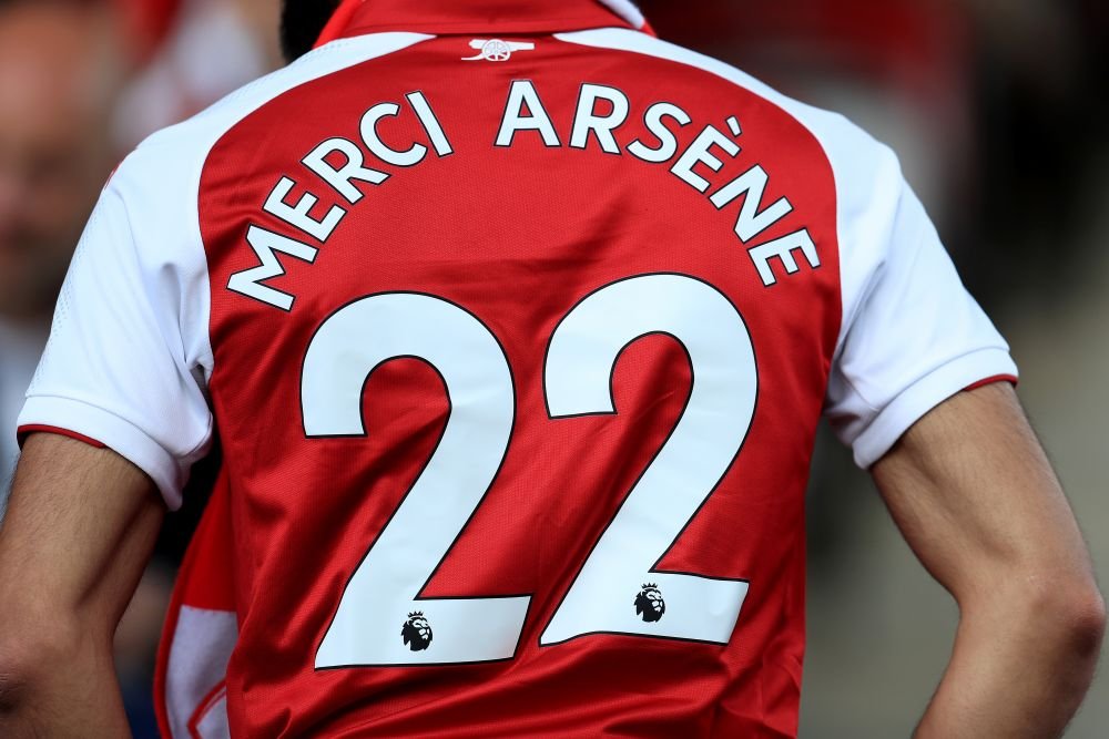 Merci, Arsene! Wenger si-a luat ramas bun dupa 22 de ani de la Arsenal! Gestul superb facut inaintea partidei_5