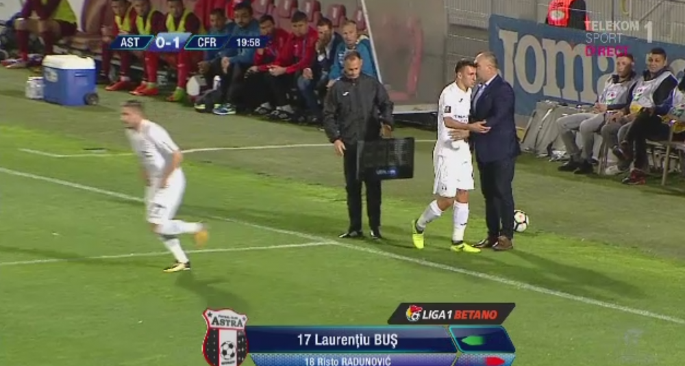 Scene INCREDIBILE in Liga 1! Multescu a facut schimbare dupa 20 de minute, jucatorul a inceput sa PLANGA dupa ce s-a certat cu antrenorul